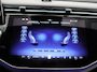 Mercedes-Benz E-klasse 300e Sport Edition | Premium Plus pakket | Panoramaschuifdak | Superscreen | Nightpakket | Rijassistentiepakket Plus | Stoelventilatie | Head-up display | Burmester