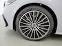 Mercedes-Benz E-klasse 300e Sport Edition | Premium Plus pakket | Panoramaschuifdak | Superscreen | Nightpakket | Rijassistentiepakket Plus | Stoelventilatie | Head-up display | Burmester