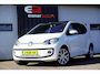 Volkswagen Up! 1.0 high up! |  PANO DAK | CRUISE | PDC | STOELVERWARMING |