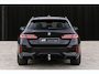 BMW 5-Serie Touring 530e xDrive M Sport Pro | HUD | H&K | 360 | Dr. ass Pro | Adap onderstel | Memory | Stoelventilatie | Stoelverwarming voor en achter | Stuurwielverwarming | Fabrieksgarantie | Etc.