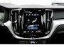 Volvo XC60 T4 Momentum Pro | Semi-Electrische Inklapbare Trekhaak | Dealeronderhouden | Comfortstoelen | Lederenbekleding | 4-seizoenenbanden | Cruise Control | Navigatie | Stoelverwarming | stuurwielverwarming | Navigatie | Cruise Control |
