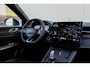 Lynk & Co 01 276PK More | 360 Graden Camera | Harman Kardon | Panoramadak | Elektrisch bedienbare voorstoel met geheugen | Keyless Entry | Getint glas | Adaptieve Cruise Control | Dodehoekassistent | Sfeerverlichting | Stuurwielverwarming | Stoelverwarming