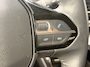 Peugeot e-2008 EV Allure Pack 50 kWh Apple Carplay | Android Auto | SOH 92% | Parkeersensoren | Climate Control |