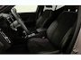 Volvo XC40 1.5 T5 Plug-in Hybrid Ultimate Dark | Trekhaak | All-Seasons | Panoramadak | Harman Kardon Audio | 360 Graden Camera | Keyless Entry | Elektrische Achterklep | Elektrisch Verstelbare Voorstoelen | Stoelverwarming | Cruise Control Adaptief | BLIS | Navigatie | Apple Carplay | Android Auto