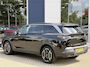 Peugeot e-5008 Allure 73 kWh 7-zits Navigatie | Parkeercamera | Apple Carplay & Android Auto | SOH 99.5%  | Climate Control |