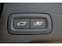 Volvo XC60 2.0 T6 Plug-in hybrid AWD Ultra Dark | Pano | Luchtvering | Trekhaak | Harman Kardon |