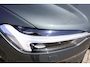 Volvo XC60 2.0 T6 Plug-in hybrid AWD Ultra Dark | Pano | Luchtvering | Trekhaak | Harman Kardon |