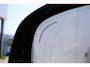 Volvo XC60 2.0 T6 Plug-in hybrid AWD Ultra Dark | Pano | Luchtvering | Trekhaak | Harman Kardon |