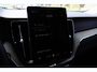 Volvo XC60 2.0 T6 Plug-in hybrid AWD Ultra Dark | Pano | Luchtvering | Trekhaak | Harman Kardon |