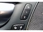 Volvo XC60 2.0 T6 Plug-in hybrid AWD Ultra Dark | Pano | Luchtvering | Trekhaak | Harman Kardon |