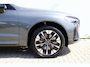 Volvo XC60 2.0 T6 Plug-in hybrid AWD Ultra Dark | Pano | Luchtvering | Trekhaak | Harman Kardon |
