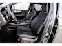 Volvo EX40 Single Motor Extended Range Ultra 82 kWh Black Edition | Getint glas | Nubuck | Panoramadak | Harman/Kardon | Stoelverwarming voor + achter | Keyless | 20" Velgen |