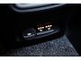 Volvo EX40 Single Motor Extended Range Ultra 82 kWh Black Edition | Getint glas | Nubuck | Panoramadak | Harman/Kardon | Stoelverwarming voor + achter | Keyless | 20" Velgen |