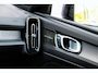 Volvo EX40 Single Motor Extended Range Ultra 82 kWh Black Edition | Getint glas | Nubuck | Panoramadak | Harman/Kardon | Stoelverwarming voor + achter | Keyless | 20" Velgen |