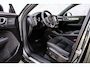 Volvo EX40 Single Motor Extended Range Ultra 82 kWh Black Edition | Getint glas | Nubuck | Panoramadak | Harman/Kardon | Stoelverwarming voor + achter | Keyless | 20" Velgen |