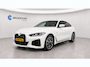 BMW i4 EDRIVE40 84KWH 340PK EXECUTIVE M-SPORT AUTOMAAT SOH 95,61% / NAVI / LEDER / FULL-LED / CLIMA / PDC / 18" LMV / CAMERA / APPLE CARPLAY / KEYLESS / WINTERPAKKET / 1E EIGENAAR / ORG. NL. !!