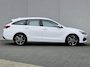 Hyundai i30 Wagon 1.0 T-GDi MHEV Comfort Smart / Navigatie / Climate Control / Apple Carplay Android / Stuur- & Stoelverwarming / 17" LM wielen + Winter banden / Achteruitrijcamera / Cruise control / Draadloze telefoon lader /