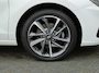 Hyundai i30 Wagon 1.0 T-GDi MHEV Comfort Smart / Navigatie / Climate Control / Apple Carplay Android / Stuur- & Stoelverwarming / 17" LM wielen + Winter banden / Achteruitrijcamera / Cruise control / Draadloze telefoon lader /