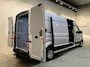 Volkswagen Crafter 35 2.0 TDI L4H3 180 PK / Euro 6 / Trekhaak 3.000 KG / Airco / CarPlay / Cruise Control / PDC / 57.400 KM !!