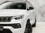 Jeep Compass 4xe 240 Plug-in Hybrid Electric S 240Pk Automaat (APPLE CARPLAY, SOH 88,2%, 360 CAMERA, LEDER, SPORTSTOELEN, ADAPTIVE CRUISE, GETINT GLAS, KEYLESS, NIEUWSTAAT)