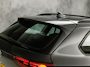 Volkswagen Golf Variant 1.0 TSI Life Sport (APPLE CARPLAY, GROOT NAVI, PARKEERSENSOREN, SFEERVERLICHTING, SPORTSTOELEN, KEYLESS START, LM VELGEN, NIEUWSTAAT)