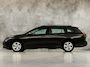 Volkswagen Golf Variant 1.0 TSI Life Sport (APPLE CARPLAY, GROOT NAVI, PARKEERSENSOREN, SFEERVERLICHTING, SPORTSTOELEN, KEYLESS START, LM VELGEN, NIEUWSTAAT)