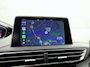 Peugeot 5008 1.2 PureTech Sport 7 Persoons (APPLE CARPLAY, GROOT NAVI, LEDER, 360 CAMERA, SPORTSTOELEN, GETINT GLAS, TREKHAAK, LANE ASSIST, NIEUWSTAAT)