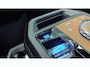 BMW iX xDRIVE45 101KWH / LEDER / FULL-LED / SKY LOUNGE / SOFT-CLOSE / 22" LMV / ELEKTR. TREKHAAK / LUCHTVERING / HARMAN KARDON / ORG. NL. / FULL OPTIONS / NIEUWSTAAT !!