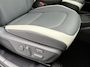 Kia EV3 GT-PlusLine 81.4 kWh / Fabrieksgarantie tot 20-08-2032 / Schuif-kantel dak / Harman/Kardon / Panoramadak / Stoel- & Stuurverwarming / Stoelverkoeling Voor / 360 Camera / Apple Carplay Android Auto / Navigatie / Elektrisch verstelbare stoelen met Geheugen / Elektrische Achterklep /