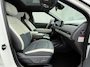Kia EV3 GT-PlusLine 81.4 kWh / Fabrieksgarantie tot 20-08-2032 / Schuif-kantel dak / Harman/Kardon / Panoramadak / Stoel- & Stuurverwarming / Stoelverkoeling Voor / 360 Camera / Apple Carplay Android Auto / Navigatie / Elektrisch verstelbare stoelen met Geheugen / Elektrische Achterklep /