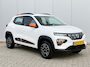 Dacia Spring Comfort Plus 27kWh | Airco | Bluetooth | Achteruitrijcamera | Navigatie | DAB radio | Kunstlederen bekleding | All-season banden | Lichtmetalen velgen |