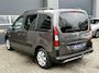 Peugeot Partner Tepee 1.2 PureTech Active | Navi | Camera | Carplay | Trekhaak | PDC | Cruise & Climate Control | Interesse? Bel of App naar: 06 30 51 05 90
