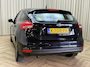 Ford Focus 1.0 Titanium Edition Stoel-/Stuurverwarming / PDC / Airco / 17'' LMV