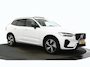 Volvo XC60 2.0 T6 Plug-in Hybrid AWD R-Design | Longe Range | Trekhaak | Panoramadak | Achteruitrijcamera | Parkeersensoren | Keyless Entry | Elektrische Achterklep | Stoelverwarming | Cruise Control Adaptief | Google Navigatie | Apple Carplay | Android Auto