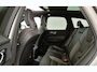 Volvo XC60 2.0 T6 Plug-in Hybrid AWD R-Design | Longe Range | Trekhaak | Panoramadak | Achteruitrijcamera | Parkeersensoren | Keyless Entry | Elektrische Achterklep | Stoelverwarming | Cruise Control Adaptief | Google Navigatie | Apple Carplay | Android Auto