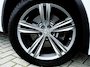 Volkswagen Tiguan 2.0 TSI 4Motion Highline R | R-Line | Navigatie | Lederen Bekleding | Panoramadak | Stoelverwarming | 360 Camera | Memory | 19'' Lichtmetalen Velgen |