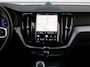Volvo XC60 2.0 T8 Plug-in hybrid AWD Ultimate Black Edition | Trekhaak elektr. | Luchtvering | Schuifdak | Leer | Geheugenstoelen | B&W audio | Stoelventilatie | Winterset | Zeer nette auto |