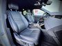 Land Rover Range Rover Evoque 1.5 P300e PHEV AWD R-Dynamic SE / Many extra's / FULL SERVICE FILE!