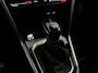 Volkswagen T-Roc 1.5 TSI Style 150 pk Automaat (DSG) | Navigatie | Panoramadak | Parkeersensoren (Park assist) | Achteruitrijcamera | Adaptieve cruise control | Stoelverwarming | Apple carplay / Android auto |