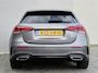 Mercedes-Benz A-klasse 250 e AMG Line / Trekgewicht 1600 kg / Stoelverwarming / Achteruitrijcamera / Apple Carplay Android Auto / Cruise control / Keyless start / Parkeersensoren voor en achter / Climate control /