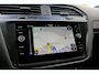 Volkswagen Tiguan 1.5 TSI R-Line Business+. camera. CarPlay. stoelverwarming.trekhaak