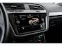 Volkswagen Tiguan 1.5 TSI 150pk DSG Elegance | CarPlay/Android Auto | Trekhaak | Achterklep Elektrisch