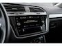 Volkswagen Tiguan 1.5 TSI 150pk DSG Elegance | CarPlay/Android Auto | Trekhaak | Achterklep Elektrisch