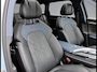 Voyah Free Flagship | Panoramadak | Dynaudio Hi-Fi | 360° Camera | Luchtvering | Adaptieve Cruise Control | Dodehoekassistent | Apple CarPlay | Android Auto | Elektrisch Verstelbare Stoelen + Massage | Stoelverwarming | Stoelventilatie | Sfeerverlichting | Elektrische Achterklep