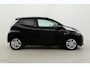 Toyota Aygo 1.0 VVT-i x-joy | Navigatie | Clima | Camera | 15 inch | Bluetooth | Privacy glas