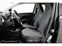 Toyota Aygo 1.0 VVT-i x-joy | Navigatie | Clima | Camera | 15 inch | Bluetooth | Privacy glas