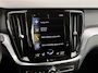 Volvo V60 2.0 B3 Core Panodak / Trekhaak / Camera / Harmen/Kardon / All Season
