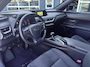 Lexus UX 250h AWD Executive Line | Adaptieve Cruise Control | Verwarmde voorstoelen | Alcantara Bekleding | Trekhaak