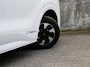 Ford E-Transit Cust. 340 L2H1 Limited 71 kWh 218pk Automaat CRUISE.C | TREKHAAK | CAMERA | DAB | APPLE-CARPLAY