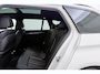 BMW 5-Serie Touring 520i High Executive M-Sport | Panoramadak | Dealer Ond. | CarPlay | Stoelverwarming | Comfortstoelen | Head-Up